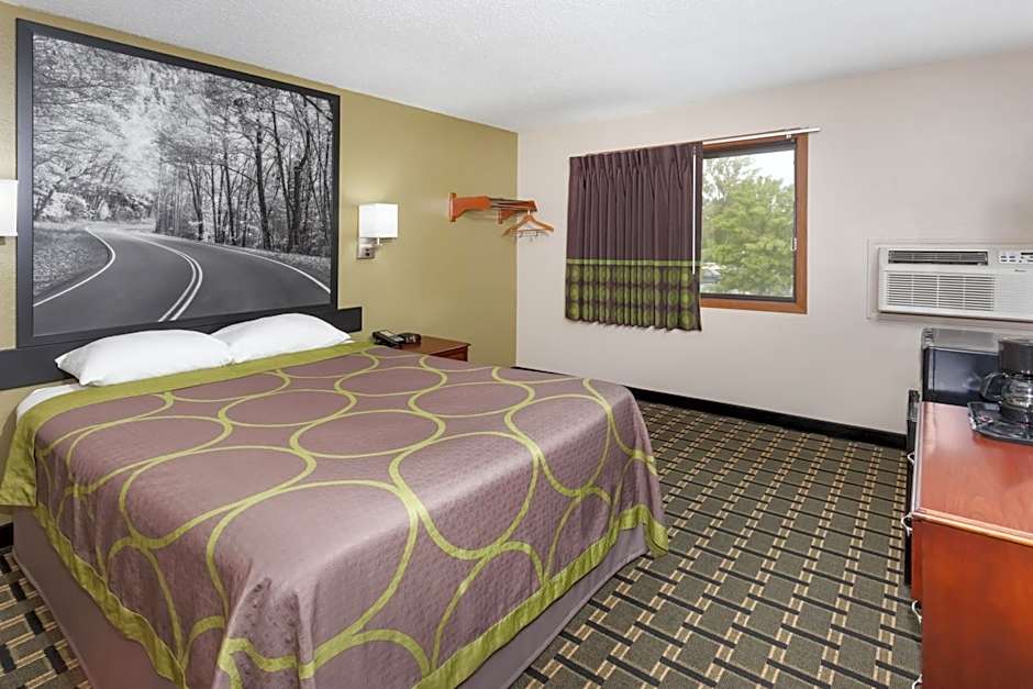 Super 8 by Wyndham Michigan City