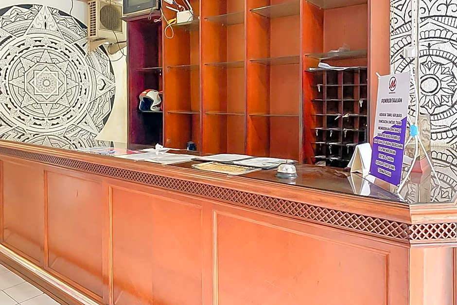 RedDoorz near Metro Bandung