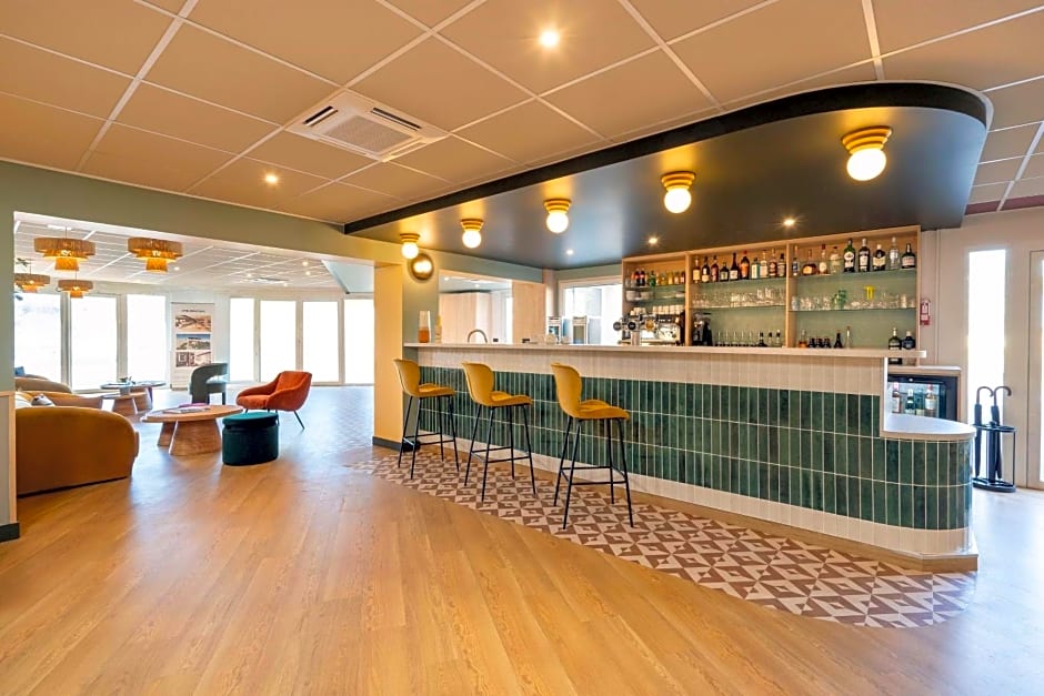 Sure Hotel by Best Western Caen Memorial