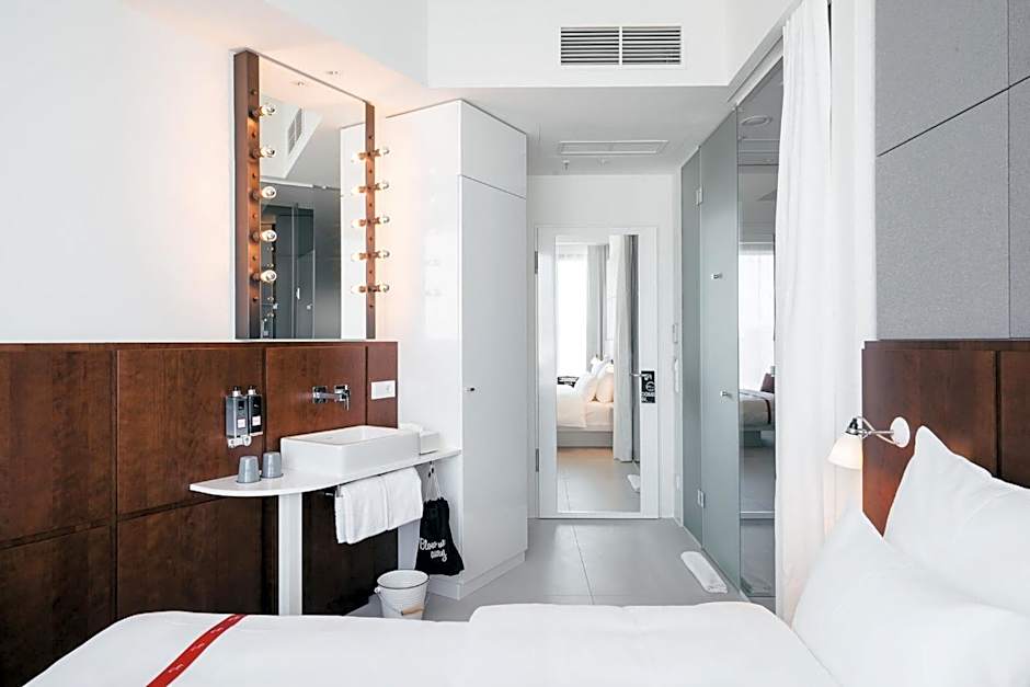 Ruby Lilly Hotel Munich