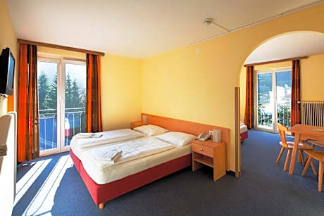 Classic Quadruple Room