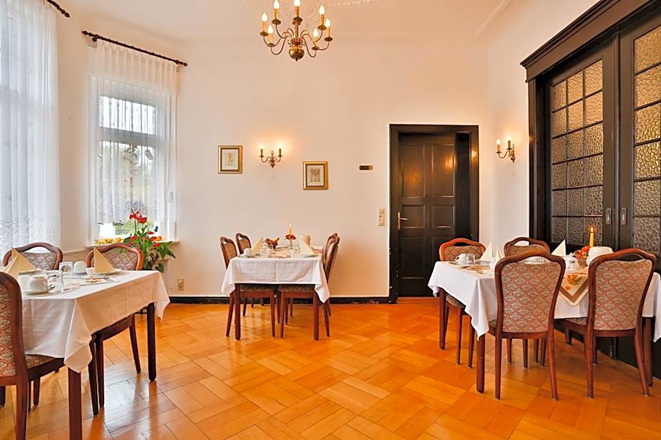 Hotel & Pension Villa Camenz