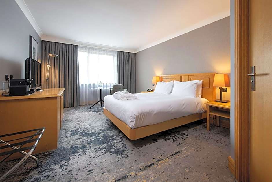 DoubleTree by Hilton Swindon