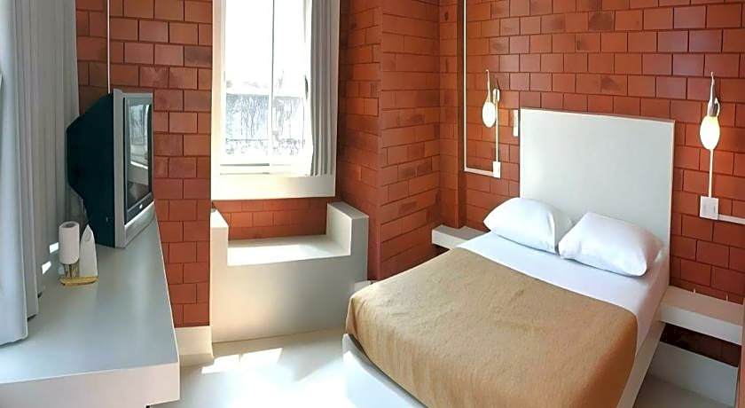 Changsova Hotel