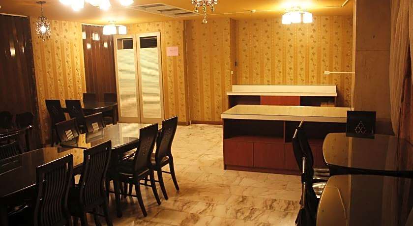 Gene Long Haiy Att Hotel