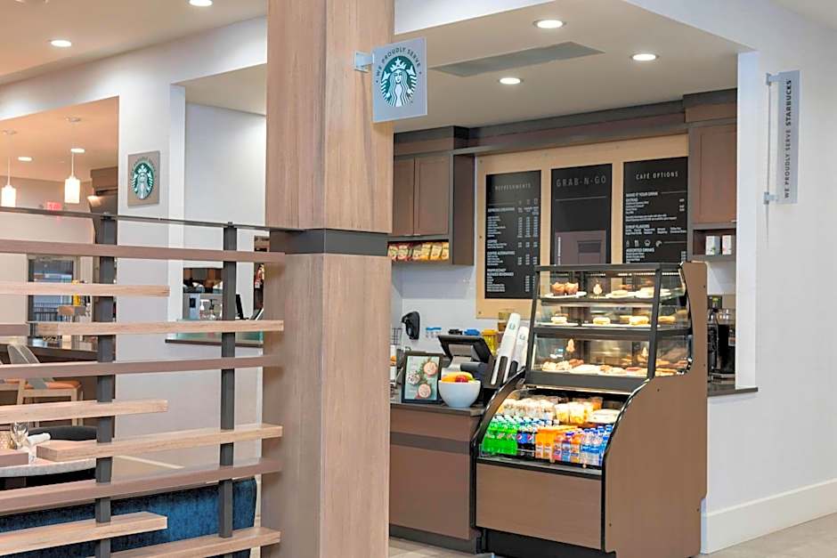 Sonesta Hotel Grand Rapids Airport