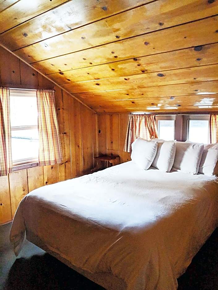 ITH Big Bear Lake Hostel & Retreat Center