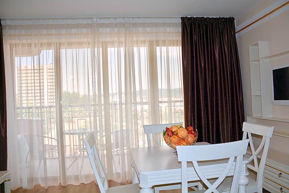 Golden Rainbow Beach Hotel