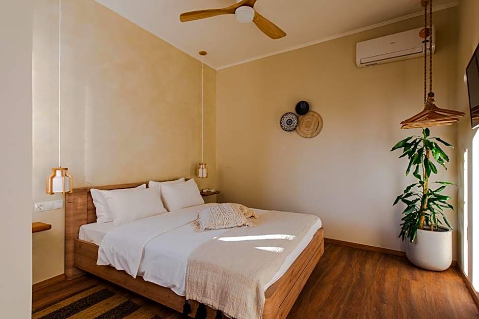 Living Stone Aparthotel