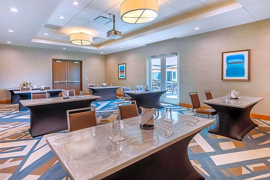 Cambria Hotel Bettendorf - Quad Cities