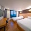 Two-Y-Hotel