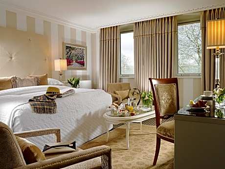 Deluxe King/Twin Room