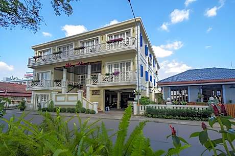 Le Bouton Dor Boutique Hotel