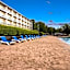 Beachfront Hotel Houghton Lake