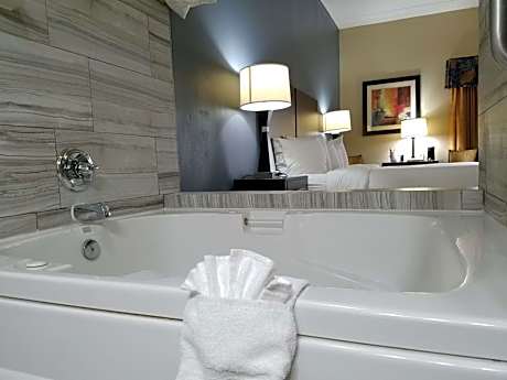 King Room with Spa Bath - Non-Smoking