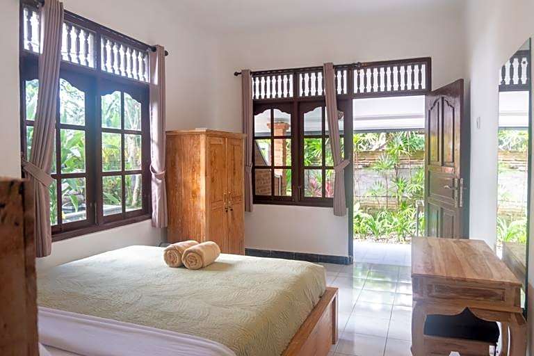 Sandora Homestay with Private Pool by Supala