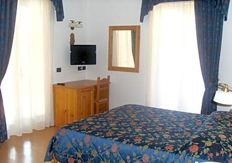 Triple Room with Balcony