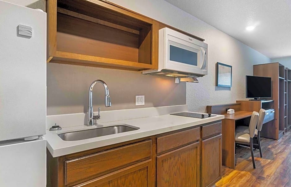 Extended Stay America Suites - Tampa - Northeast