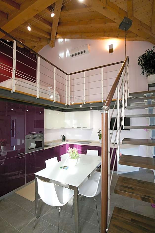 VERSOVERDE HOTEL Alzaia Naviglio Grande