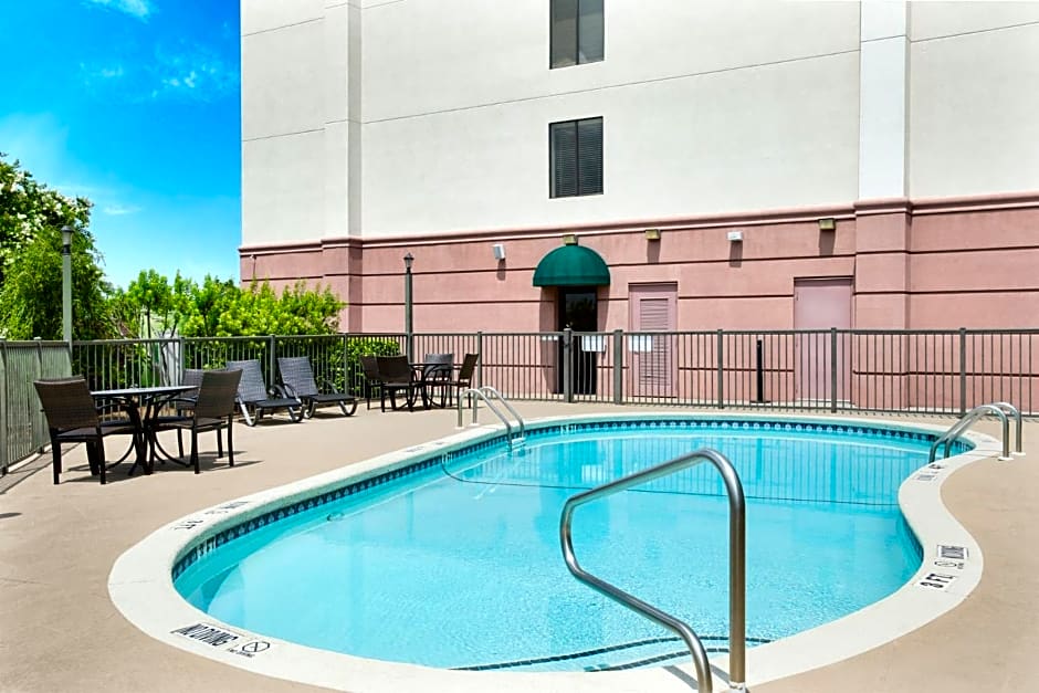 Hampton Inn Columbus-North
