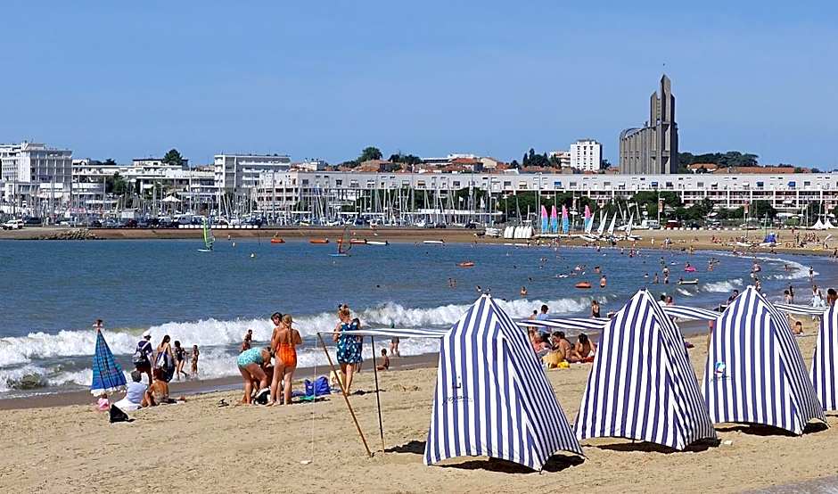 Le Crist'Al, hôtel climatisé, front de mer, proche du centre ville, et solution de restauration