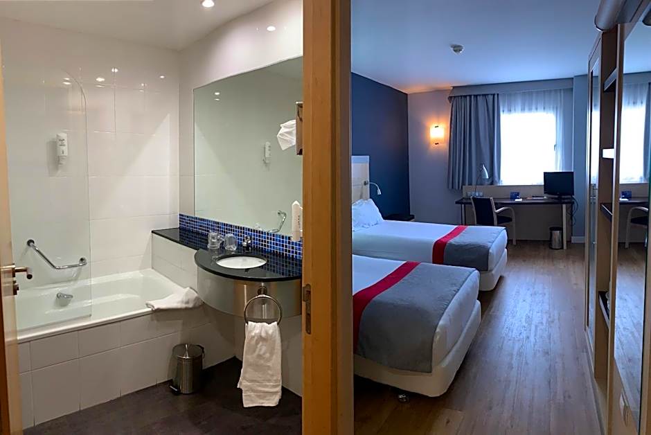 Holiday Inn Express Vitoria By IHG