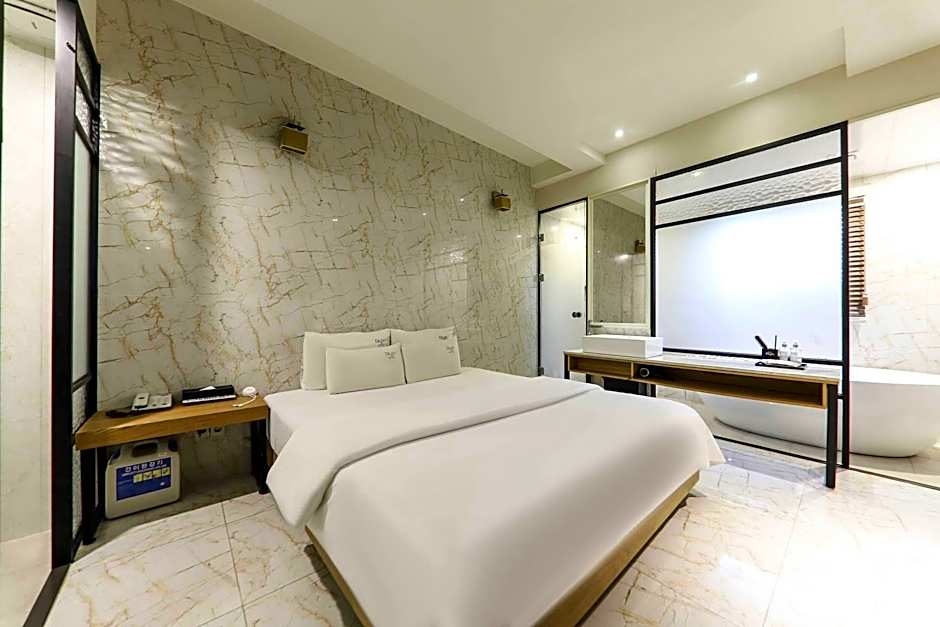 Jinhae Pasta Hotel