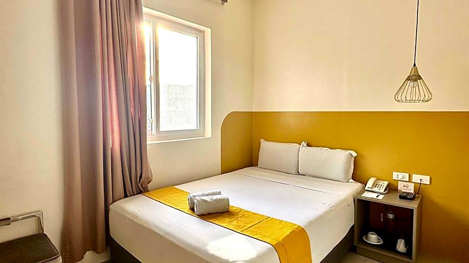 Travelbee Capitol Inn