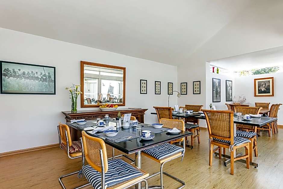 Admiralty Bed & Breakfast