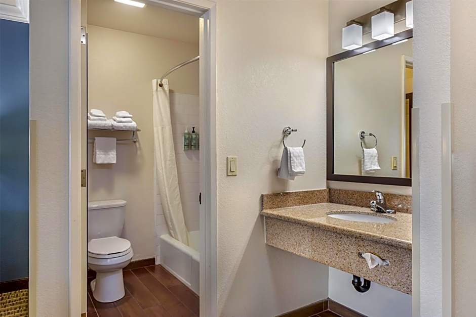 Best Western Town & Country Lodge