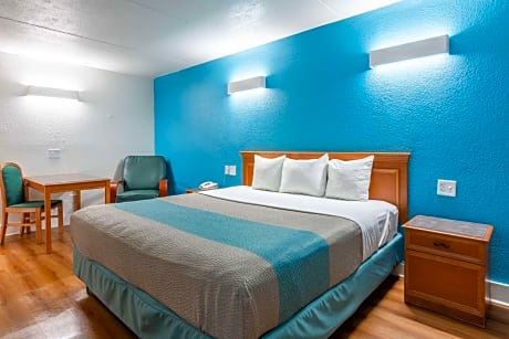 Deluxe King Room
