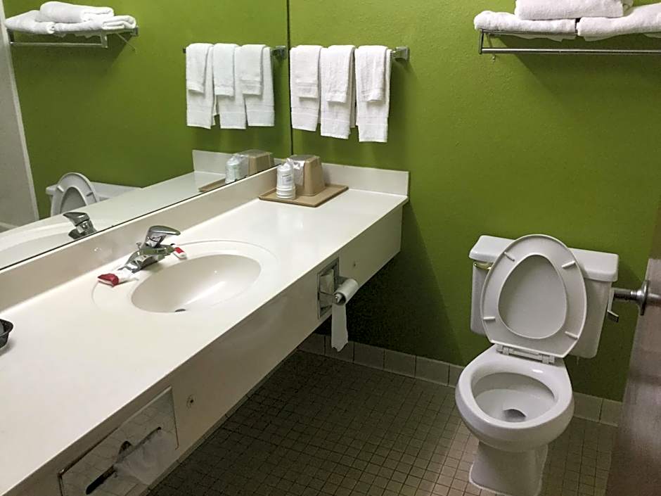 Super 8 by Wyndham Greer/Spartanburg Area