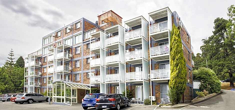 Adina Place Motel Apartments