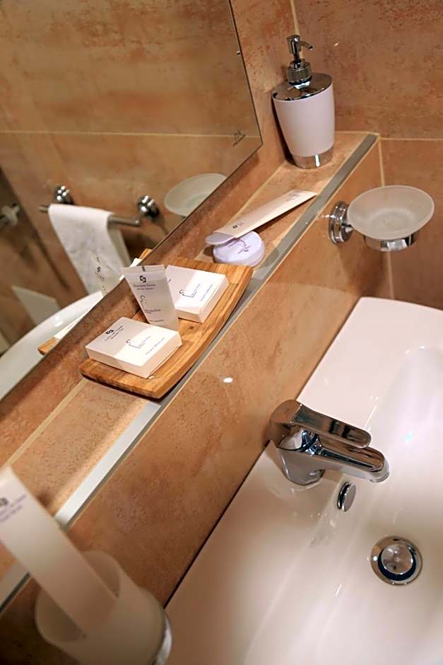 Groane Hotel Residence