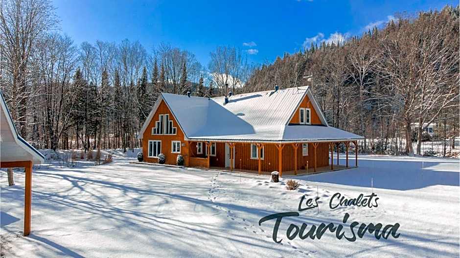 Riverside Stay with Pool Table, Open Air Patio, BBQ