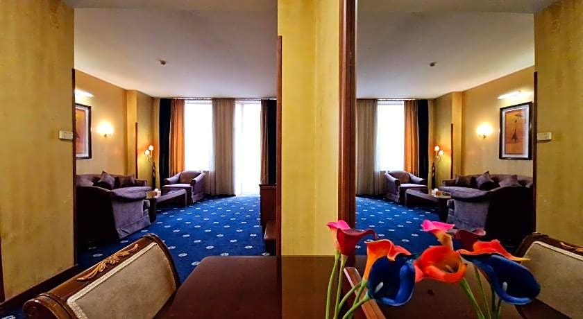 Ararat Hotel