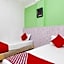 OYO 850 Gold Star Hotel