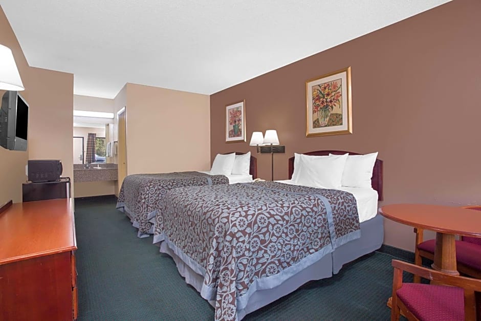 Days Inn by Wyndham Dublin GA