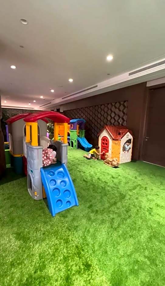 Violet Al Shisha Hotel