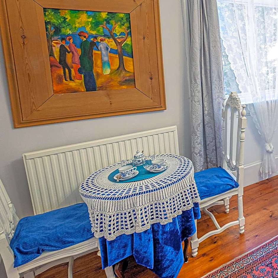 Dawson Place, Juliette's Bed and Breakfast