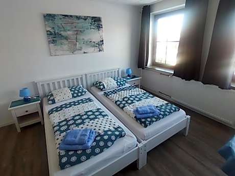 Twin Room with Shared Toilet