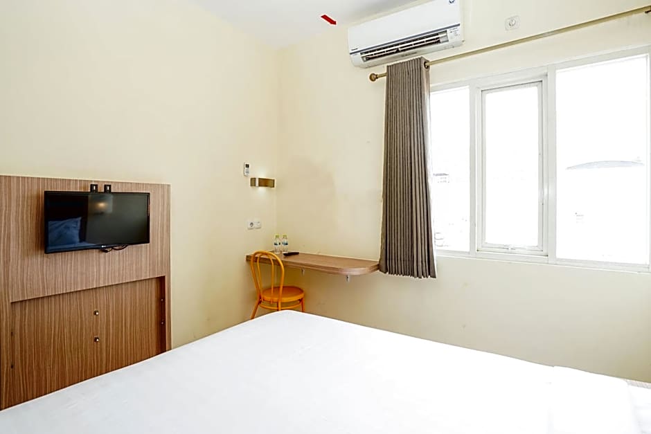 Pratisarawirya Guesthouse by ecommerceloka