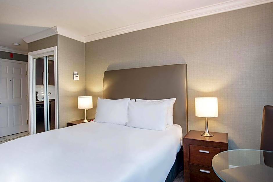 Sandman Vancouver Airport