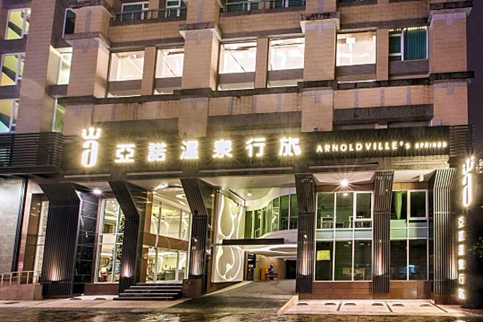 YA-NOLD HOT SPRING HOTEL