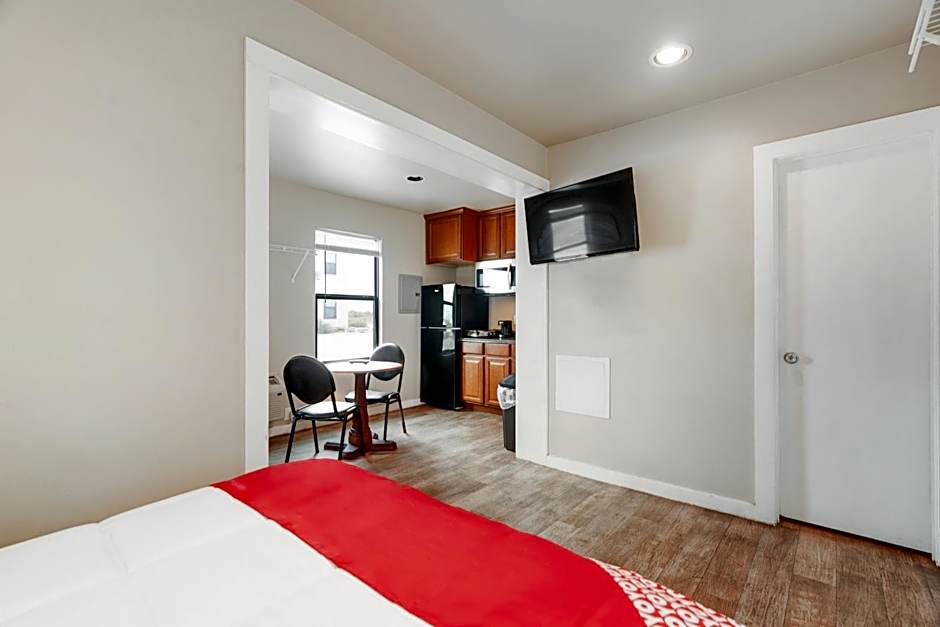 The Resource Inn -Big Lake TX