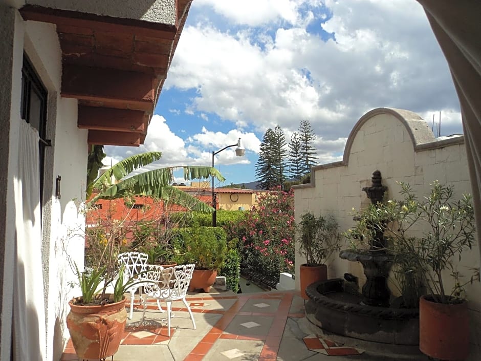 Las Mariposas Eco-Hotel & Studios