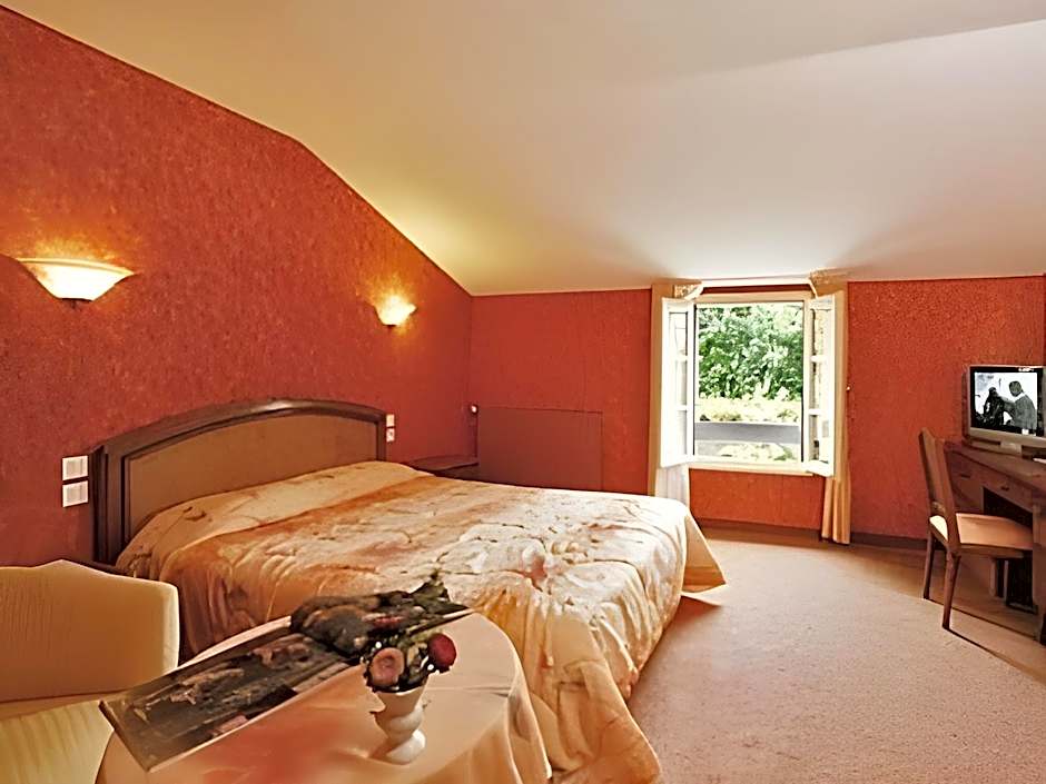 Logis Auberge De La Riviere