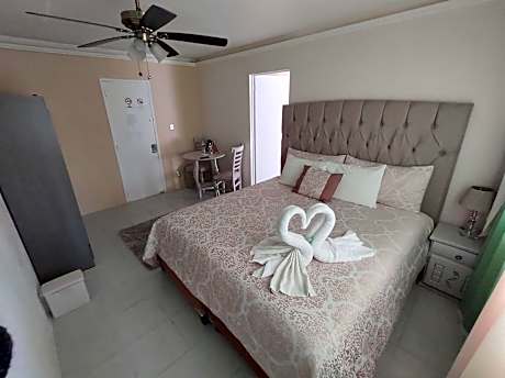 King Room with Spa Bath