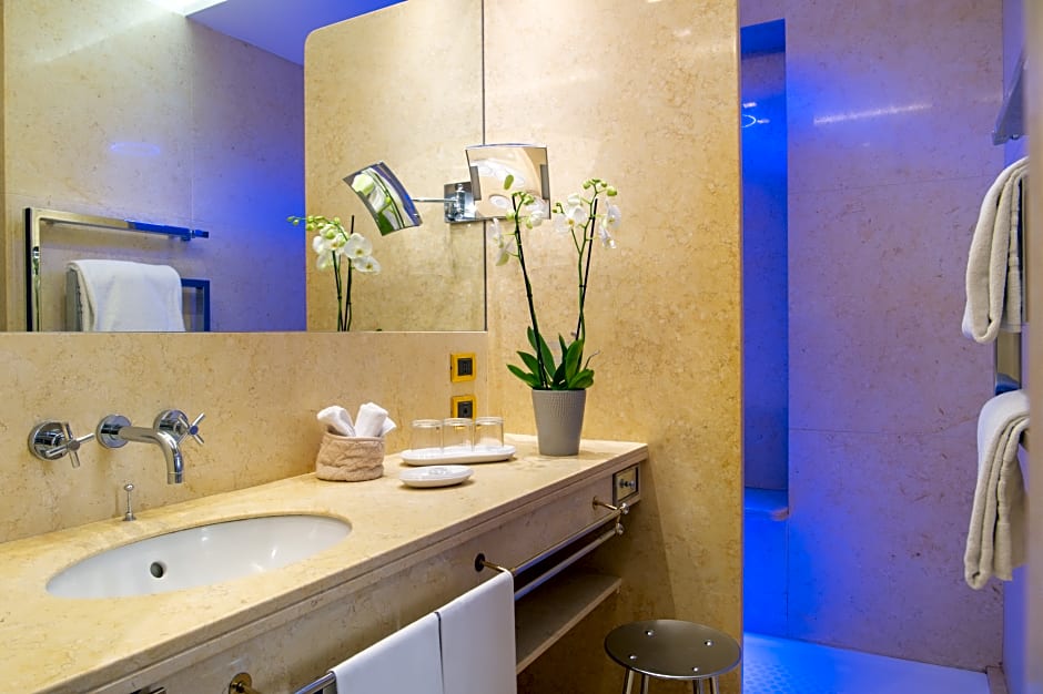 Photo 1 of 11 of Classic Suite
