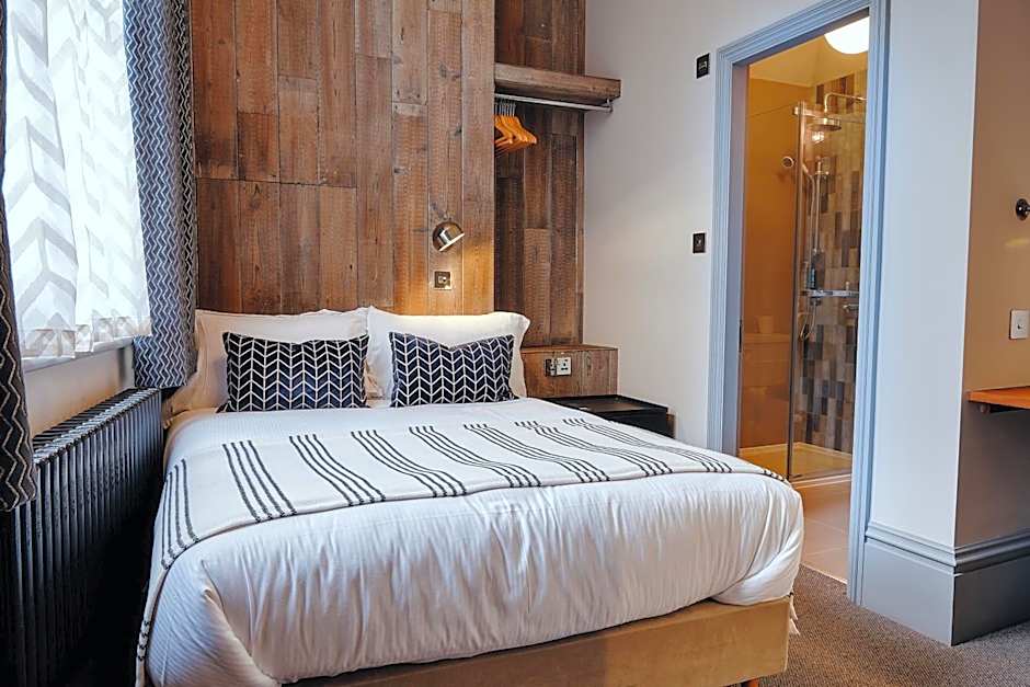 The Black Lion Pub & Boutique Guesthouse